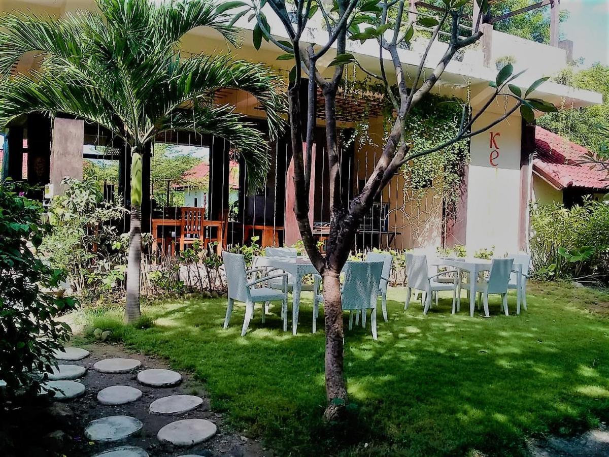 Hotel Batu Ampar Menjangan Banyuwedang Zewnętrze zdjęcie