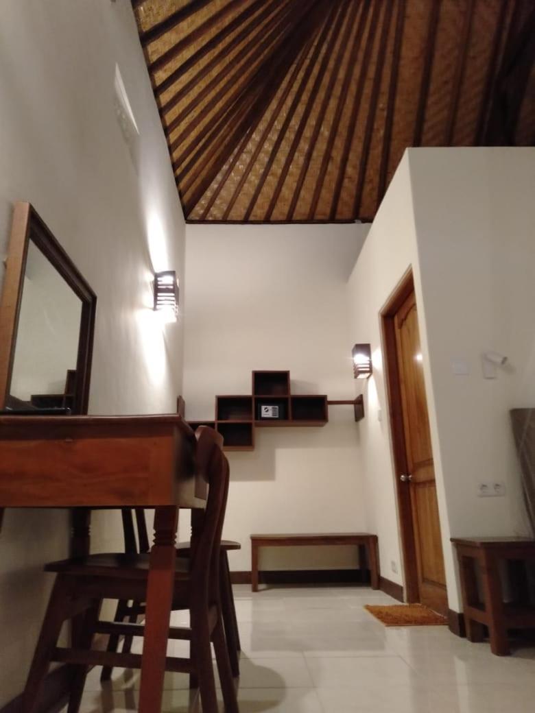 Hotel Batu Ampar Menjangan Banyuwedang Zewnętrze zdjęcie