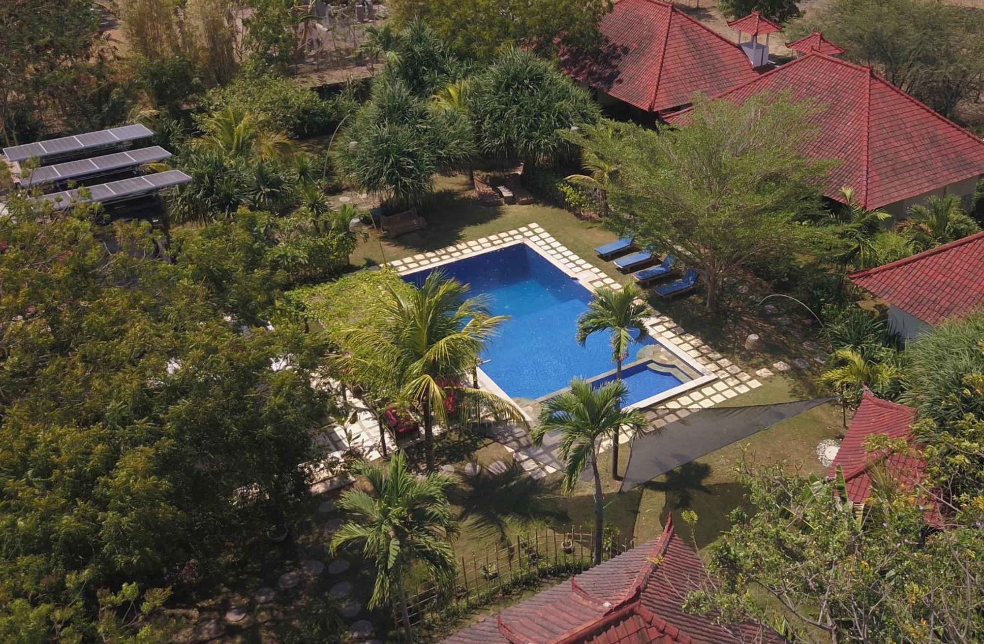 Hotel Batu Ampar Menjangan Banyuwedang Zewnętrze zdjęcie