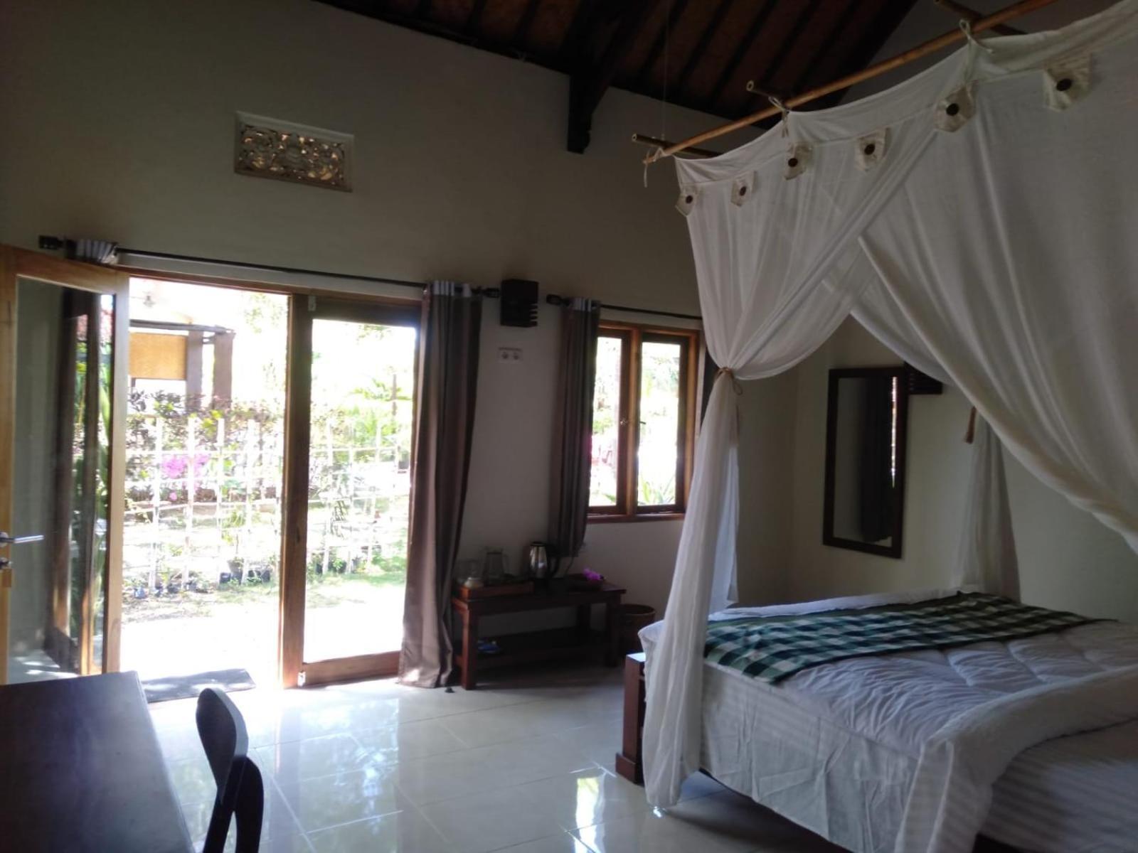 Hotel Batu Ampar Menjangan Banyuwedang Zewnętrze zdjęcie