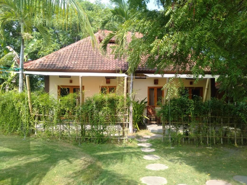 Hotel Batu Ampar Menjangan Banyuwedang Zewnętrze zdjęcie
